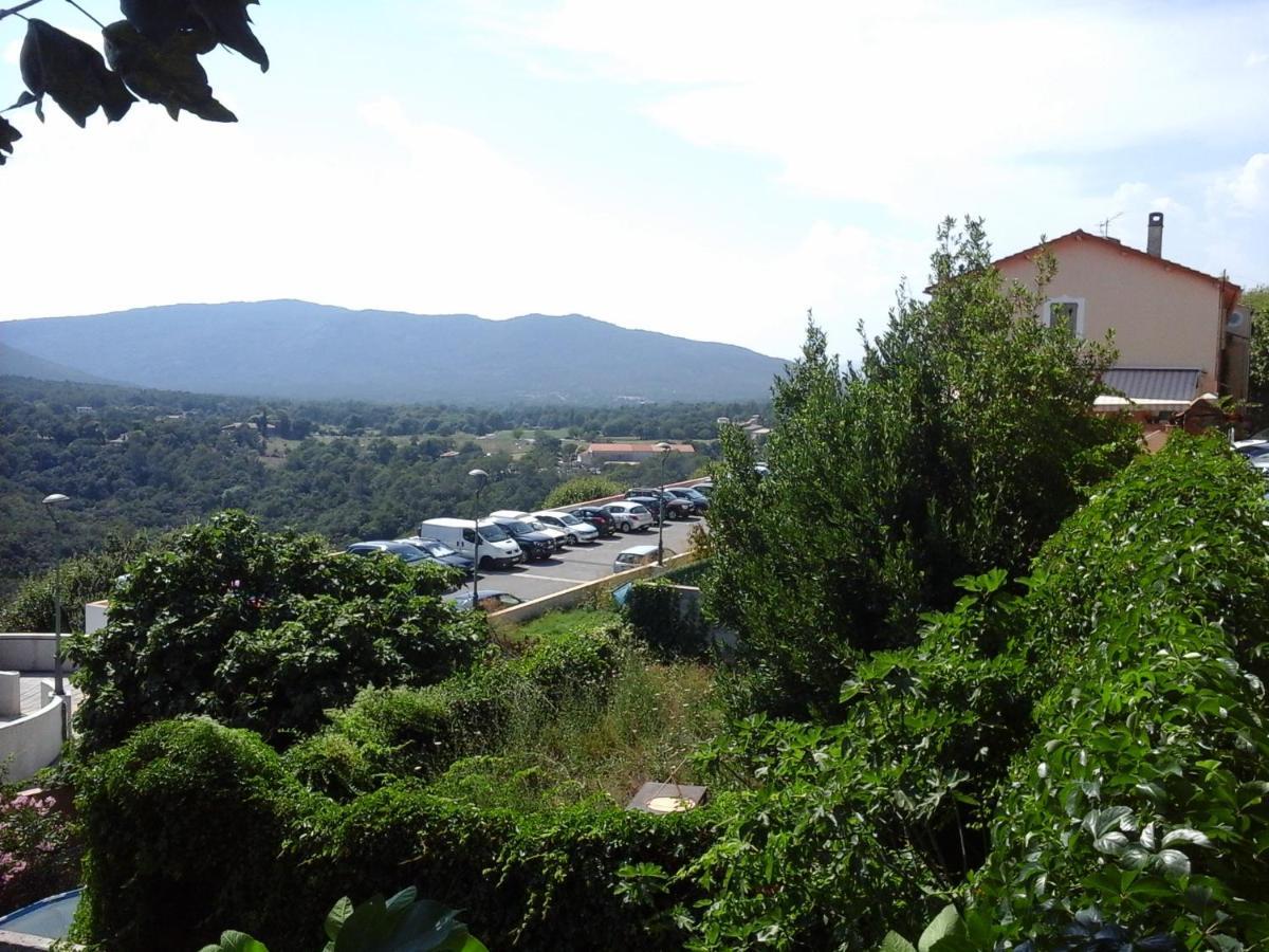 Maison De Village Bagnols-en-Forêt Esterno foto